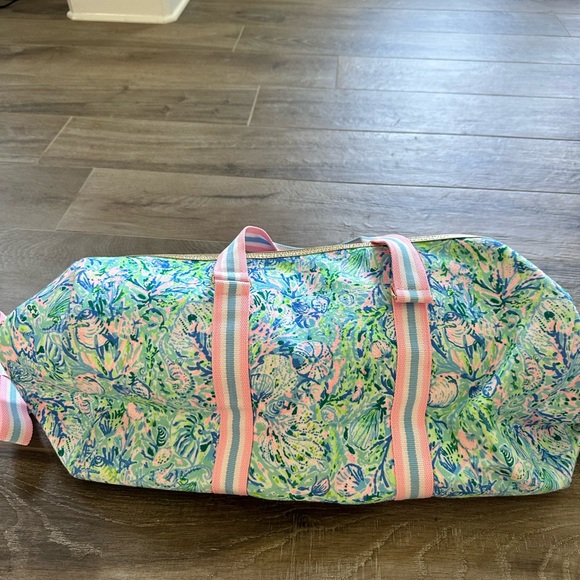 Lilly Pulitzer Pink and Blue Travel Bag - Picture 3 of 5